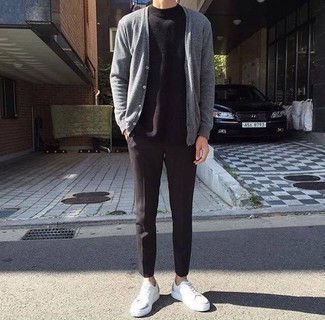 Какие брюки чинос носить с серым кардиганом