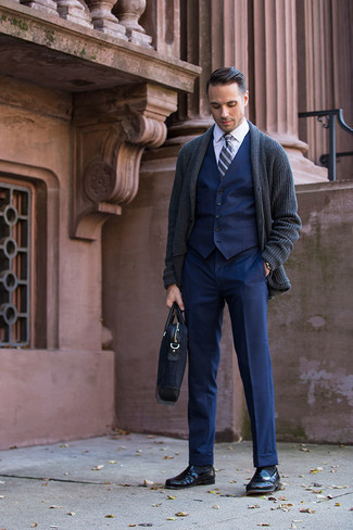 Какие лоферы носить с серым кардиганом мужчине