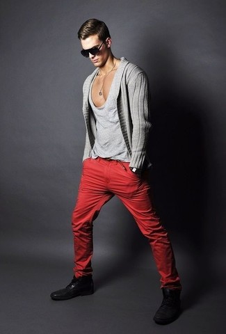 Какие майки носить с серым кардиганом мужчине