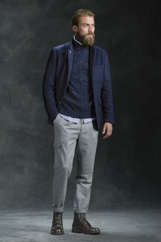 Какие водолазки носить с серыми брюками карго