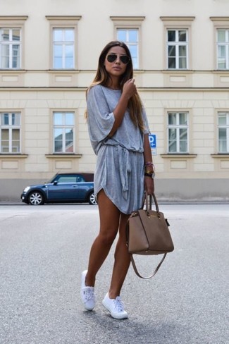 С чем носить серое повседневное платье