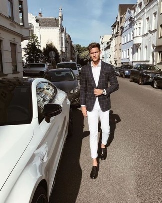 С чем носить серый пиджак в клетку в 20 лет мужчине