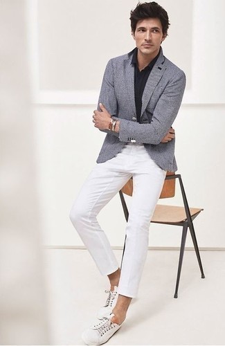 С чем носить серый пиджак в клетку мужчине в стиле кэжуал