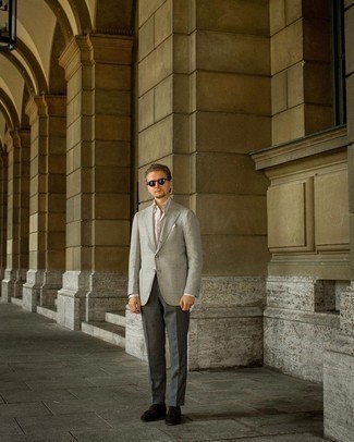 С чем носить серый пиджак в клетку мужчине