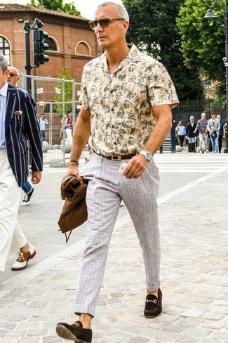 С чем носить серые брюки чинос в клетку