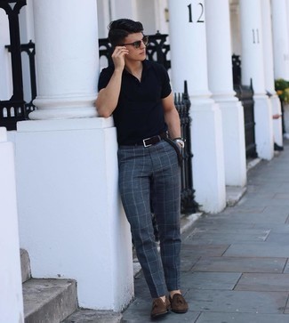 С чем носить серые брюки чинос в клетку