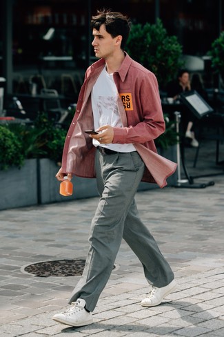 С чем носить серые классические брюки в клетку мужчине