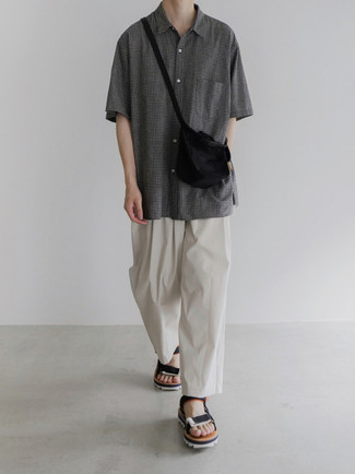 С чем носить серую рубашку с коротким рукавом в клетку мужчине