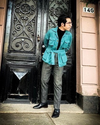 С чем носить серые шерстяные классические брюки в клетку мужчине