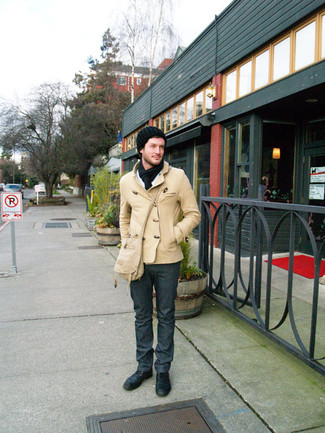 Какие дафлкоты носить с серыми брюками чинос