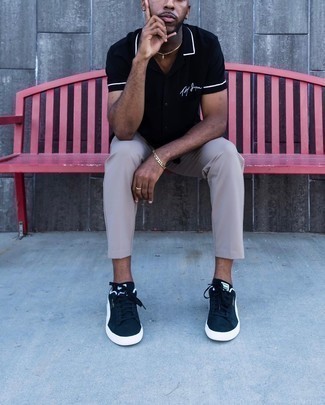 Какие футболки-поло носить с серыми брюками чинос