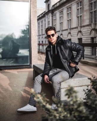 Какие короткие дубленки носить с серыми брюками чинос