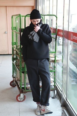 Какие свитшоты носить с серыми брюками чинос