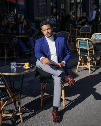 Какие водолазки носить с серыми брюками чинос