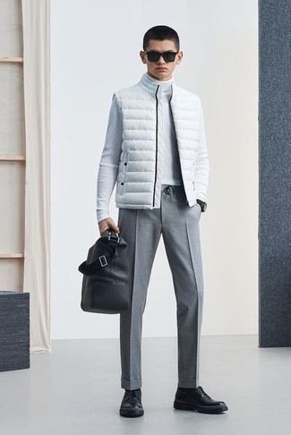 Какие водолазки носить с серыми брюками чинос