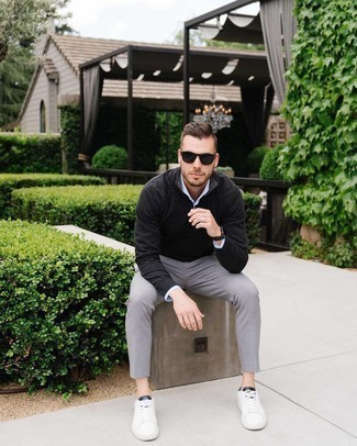 Какие свитера на молнии носить с серыми брюками чинос