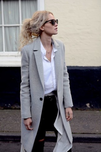 Как носить серое пальто с черными джинсами скинни
