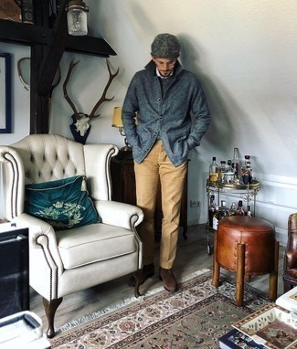 С чем носить серый свитер с круглым вырезом мужчине