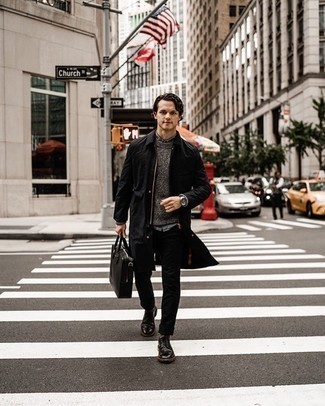 С чем носить серый свитер с круглым вырезом мужчине