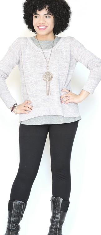 Какие майки носить с серым свитером с круглым вырезом женщине