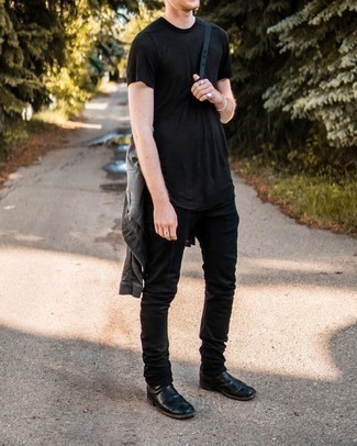 С чем носить серую джинсовую куртку мужчине