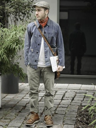Как носить серую джинсовую куртку с оливковыми брюками чинос