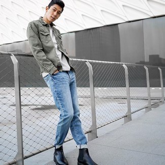 Какие джинсы носить с серой джинсовой рубашкой мужчине