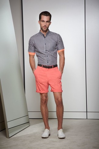 Какие шорты носить с серыми туфлями дерби