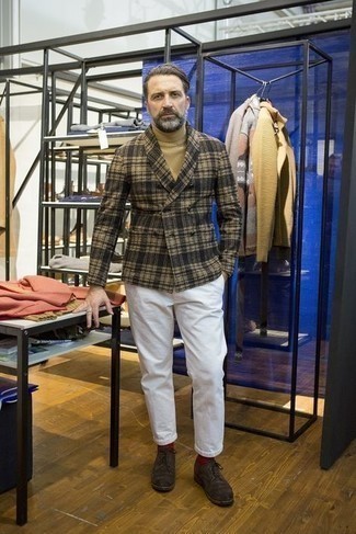 Какие брюки чинос носить с серым двубортным пиджаком