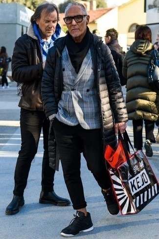 Какие пуховики носить с серым двубортным пиджаком мужчине