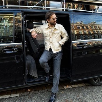 Какие повседневные ботинки носить с серыми классическими брюками мужчине