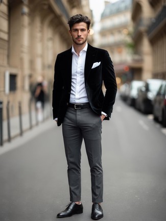 С чем носить серые классические брюки мужчине лето