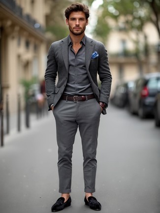 С чем носить серые классические брюки мужчине осень