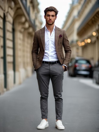 С чем носить серые классические брюки мужчине лето