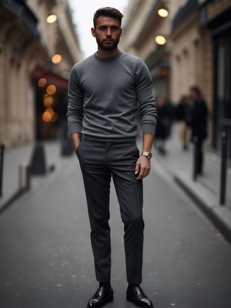 С чем носить серые классические брюки мужчине осень