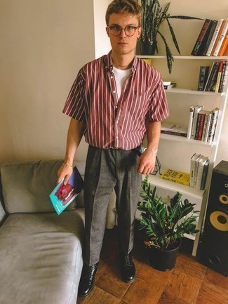 С чем носить серые классические брюки мужчине лето