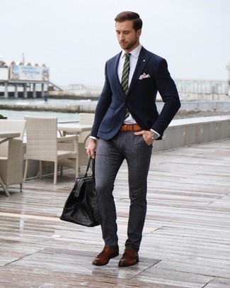 С чем носить серые классические брюки мужчине весна