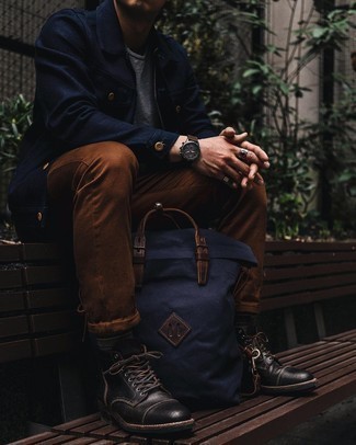 С чем носить серые носки с жаккардовым узором мужчине