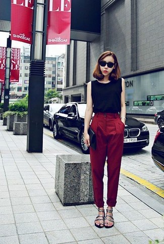 С чем носить серые сандалии на плоской подошве