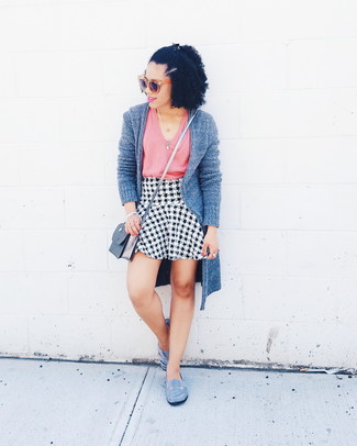 С чем носить серые туфли на плоской подошве