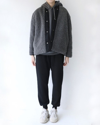 С чем носить серый флисовый кардиган мужчине