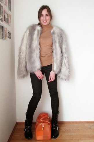 Какие водолазки носить с серой короткой шубой