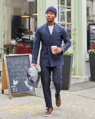 Какие костюмы носить с серой курткой без рукавов