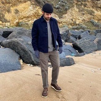 С чем носить серые перчатки мужчине