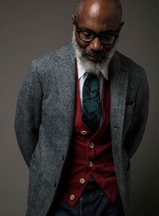 С чем носить серый пиджак с узором "в ёлочку" мужчине