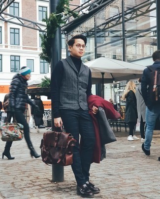 С чем носить серый жилет с узором "в ёлочку"