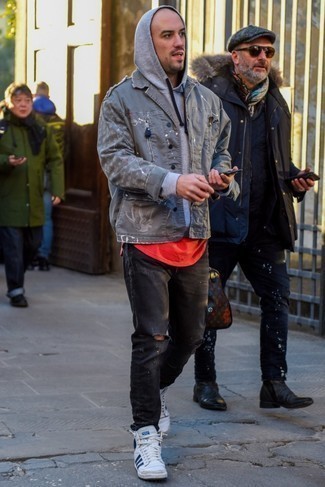 Как носить серый худи с черными джинсами мужчине