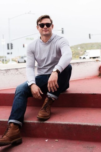 Какие повседневные ботинки носить с серым худи мужчине