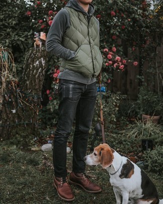 Какие повседневные ботинки носить с серым худи мужчине