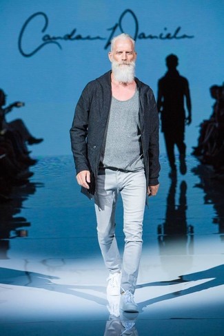 Как носить серый худи с серыми джинсами мужчине